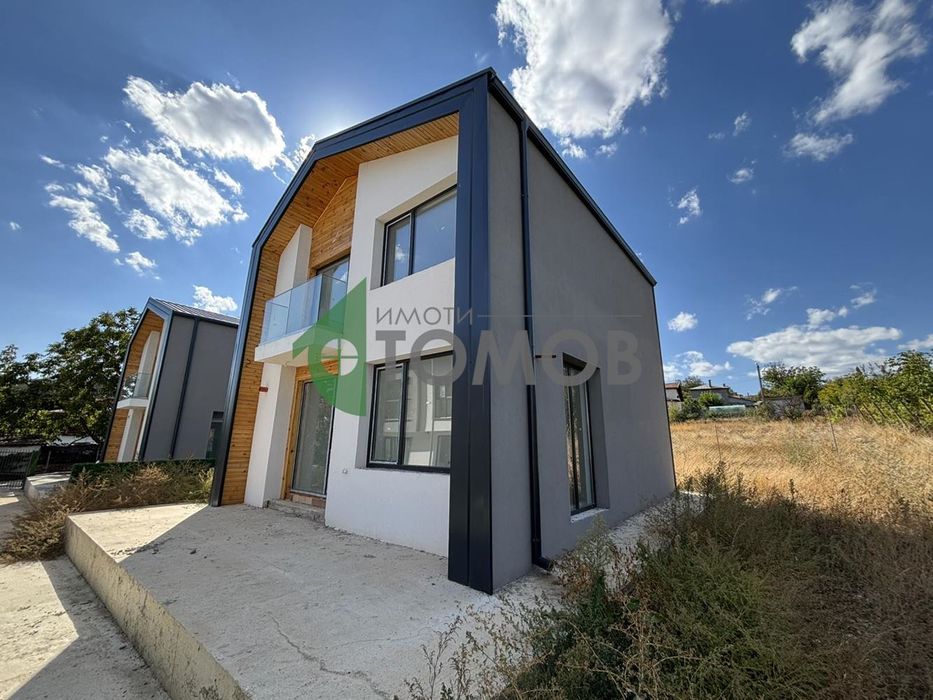 Продава се Къща в с. Богомилово, Област Стара Загора - 100 кв.м за 1800 €/кв.м - Снимка #1