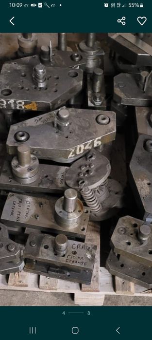 Stante matrite pachete cu coloane vând