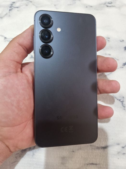 Samsung S25 (256gb)