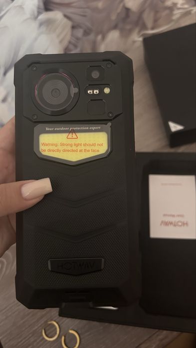 Продам телефон абсолютно Новый