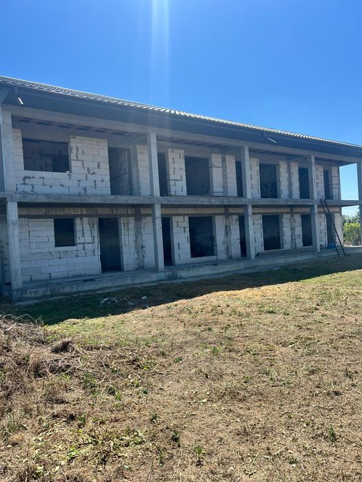 Casa (pensiune) rosu