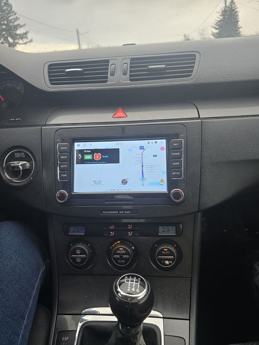 Vând berlină Passat B6 2000cm³ benzină