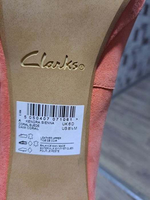 Новые замшевые туфли