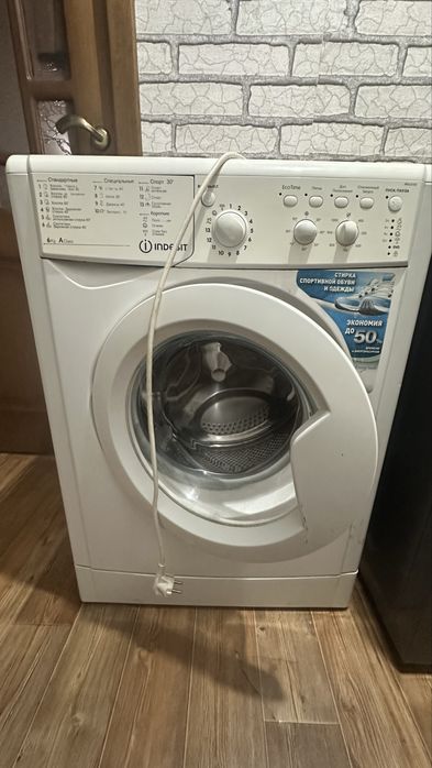 Стиралка Indesit