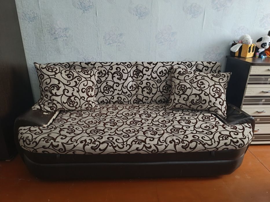 Отдам диван раскладной