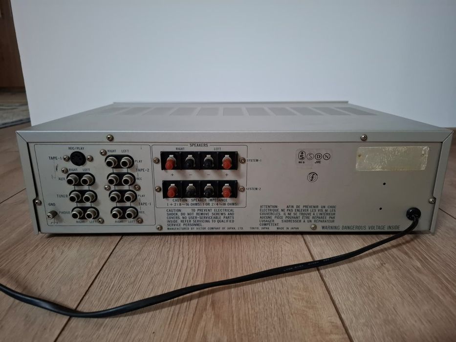 Amplificator  JVC  A-X1