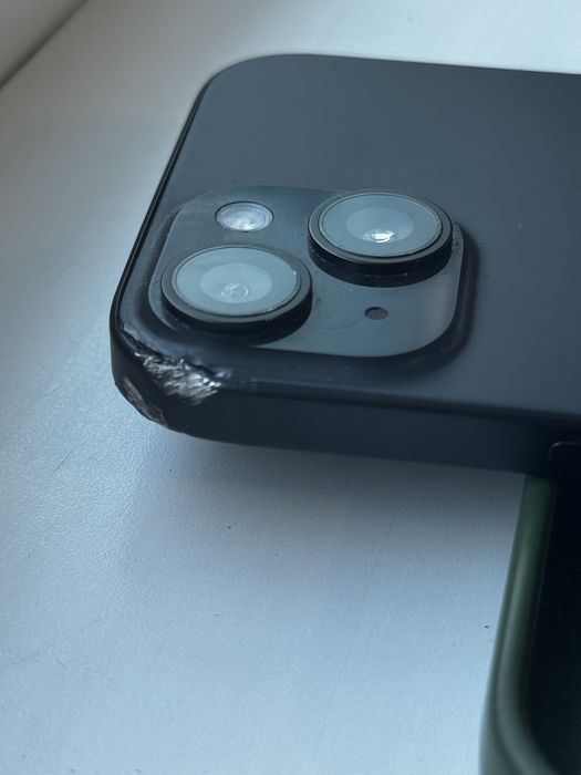 Продам айфон 15й