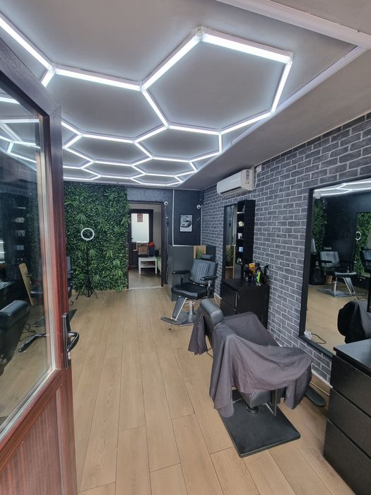 Inchiriez spațiu comercial 32 mp