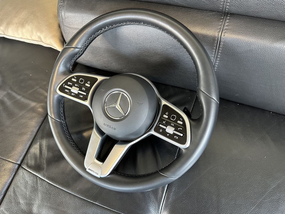 Кожен волан AMG с Airbag за Mercedes W213 W257 W243 W205 W247 W177