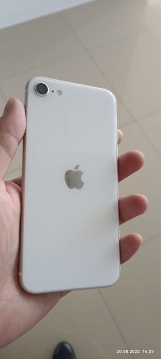 Продам либо обменяю IPhone SE 2020