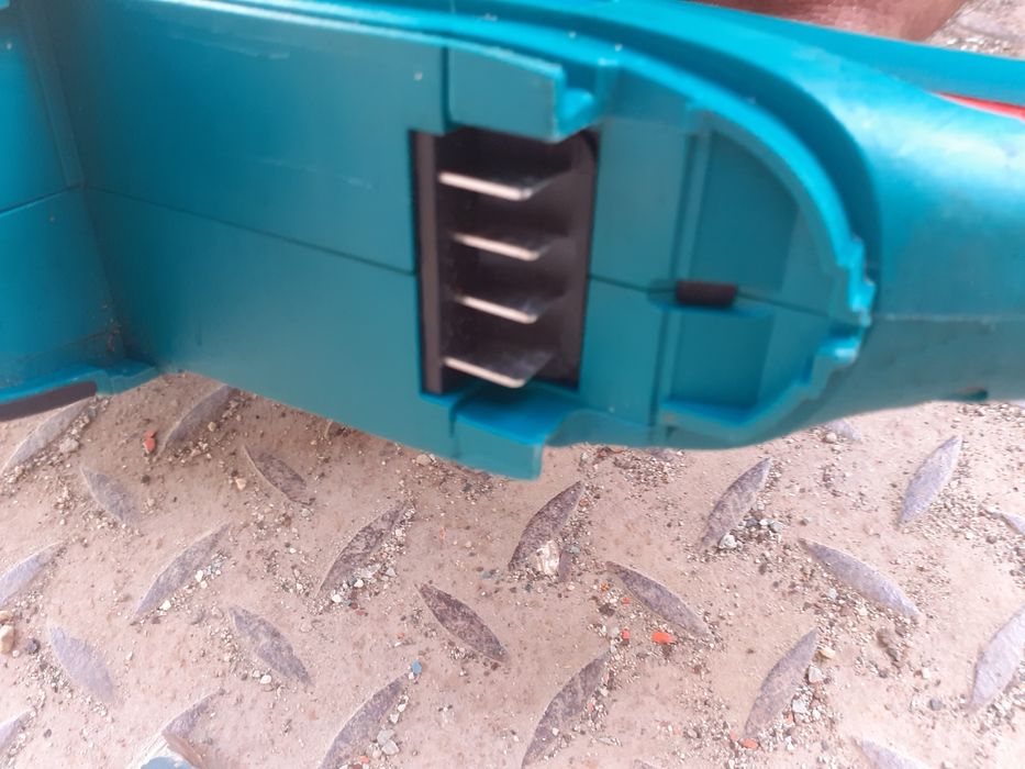 Foarfeca Tuns Gard Viu Bosch EasyHedgeCut 18v Doar Corp