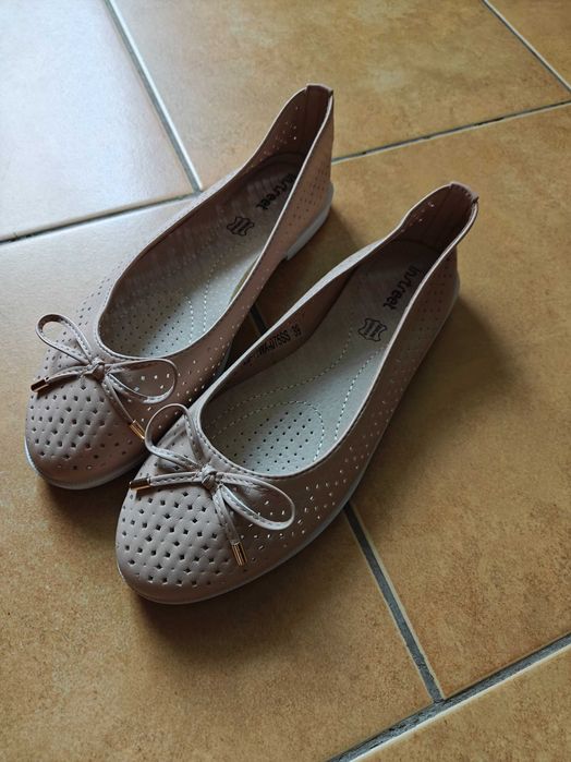 Женские туфли, балетки