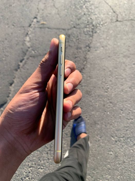 Iphone xr 64 /77