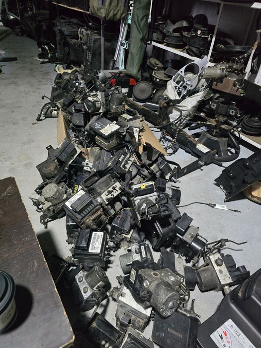 Pompa de abs pret in functie  de cod marca si model