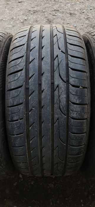 Комплект шин 235/45/17  Three-A