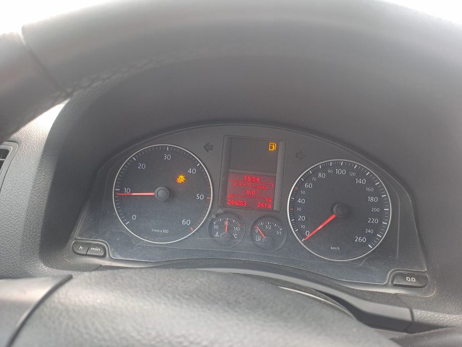 Volkswagen golf 5 an 2008 dizell 1.9tdi km 245 mi in crestere