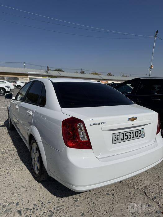 Chevrolet Jentra
