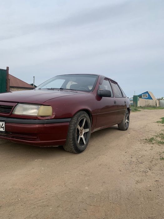 Срочно продам Opel Vectra 1993 г.в.