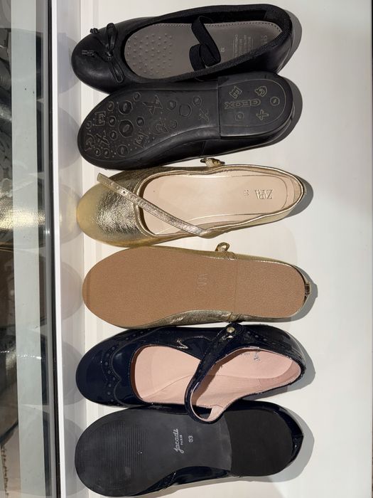 Туфли детские 32-33 размер , черные , темносиние италия , золоьые ZARA