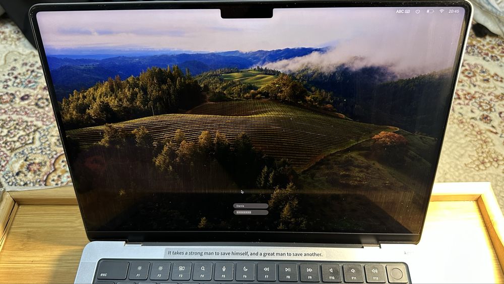 macbook pro 14, ssd 1tb, 16gb
