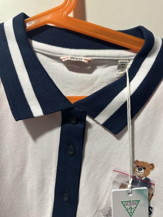 Детска спортна памучна рокля на Guess за момиче. Чисто нова