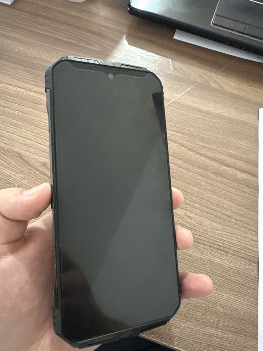 Телефон  Doogee s118