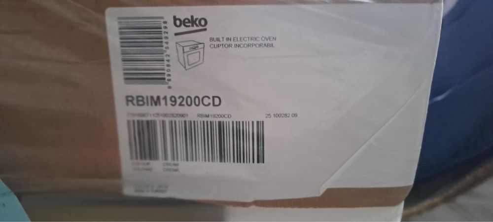 Ретро Фурна за вграждане Beko RBIM19200CD 72 Литра, Cream Неразопакова