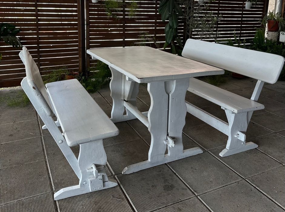 Продавам маси с пейки