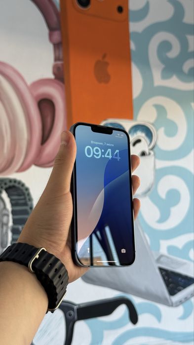 iPhone 13  128GB