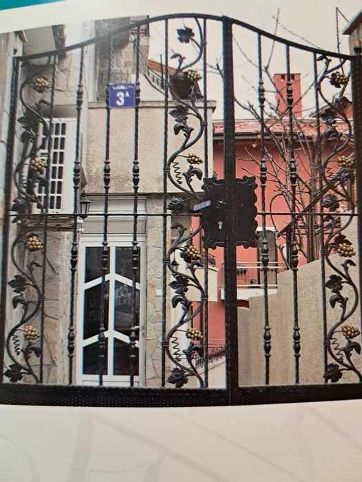 Огради и врати  от ковано желязо