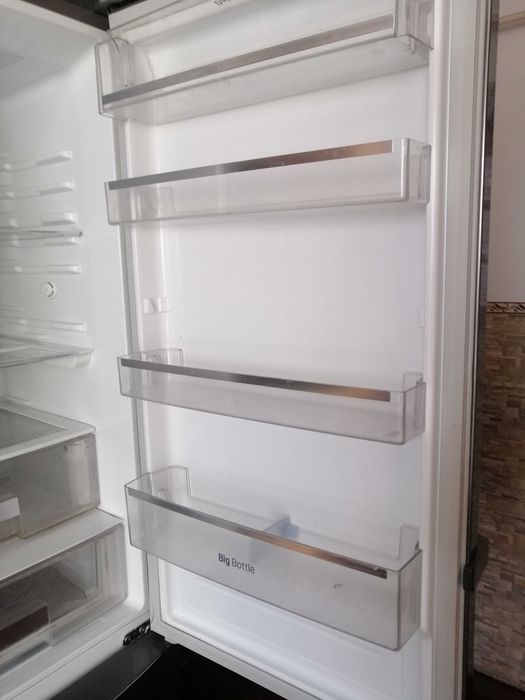 Продам холодильник LG