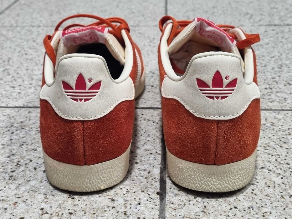 Нови Adidas Gazelle Оранжеви Номер 42 кецове маратонки Нови