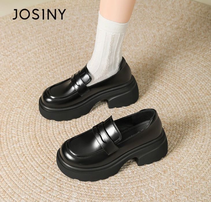 Продам новые лоферы 38 р