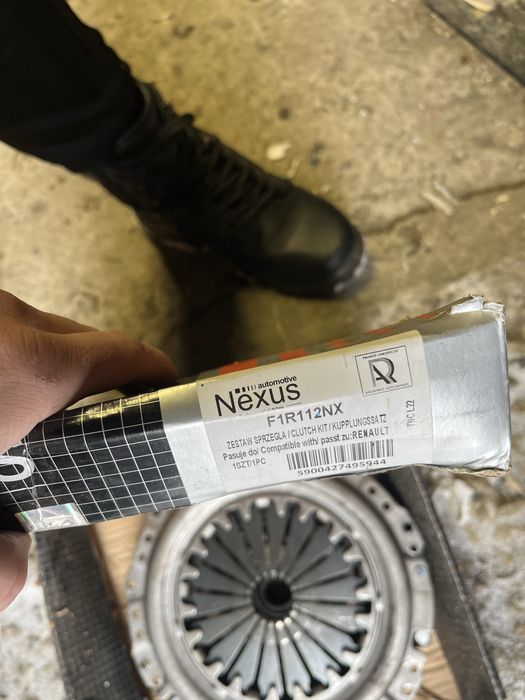 Съединител за Рено