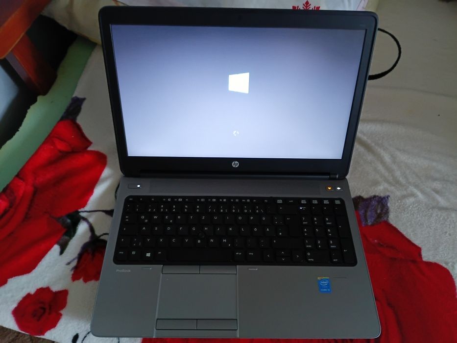 Vand laptop hp ieste ok