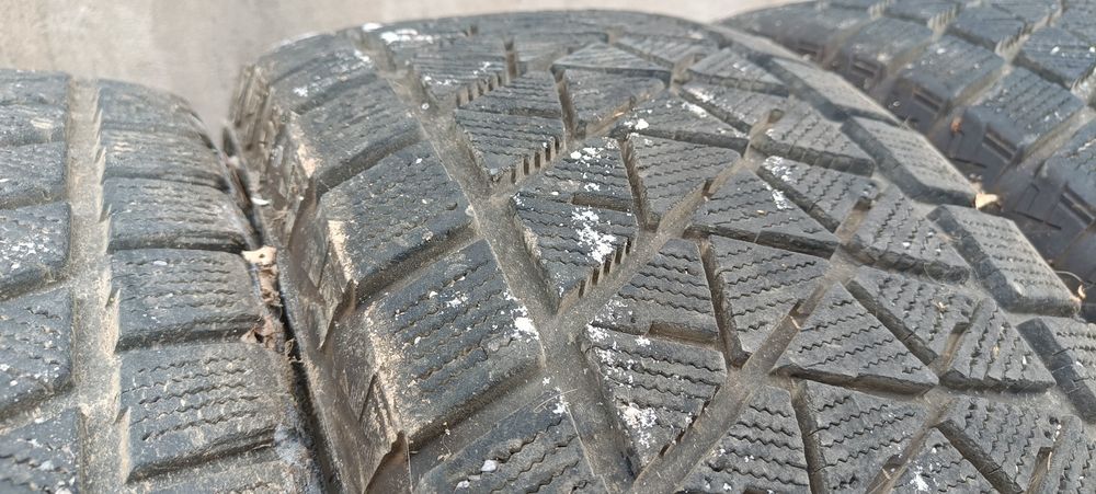 Шины зимние Bridgestone Blizzak