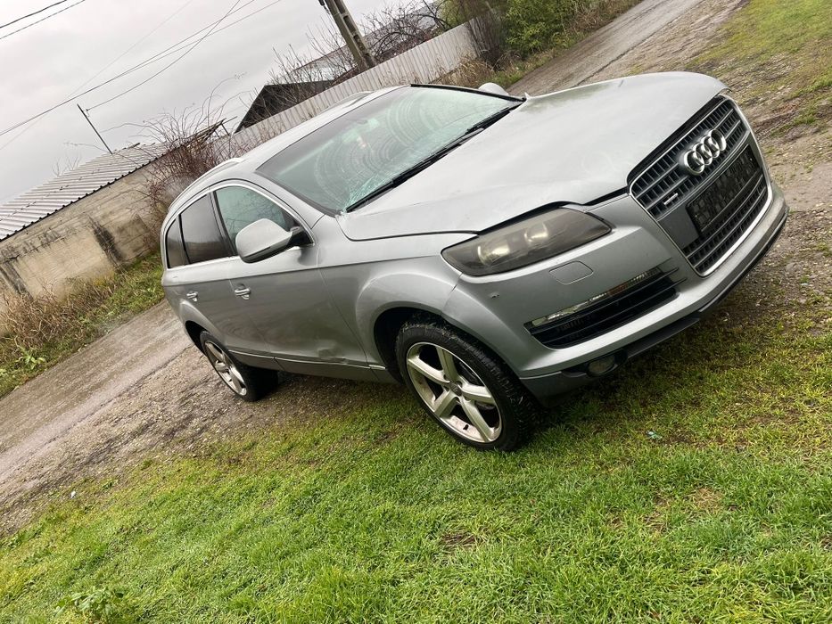 Dezmembrez audi q7 3.0d BUG