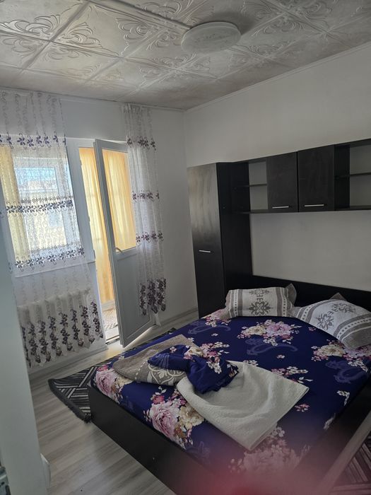 APARTAMENT de închiriat