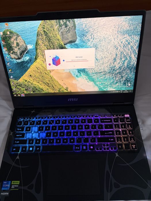 Laptop MSI Cyborg 15 i7 gen 13