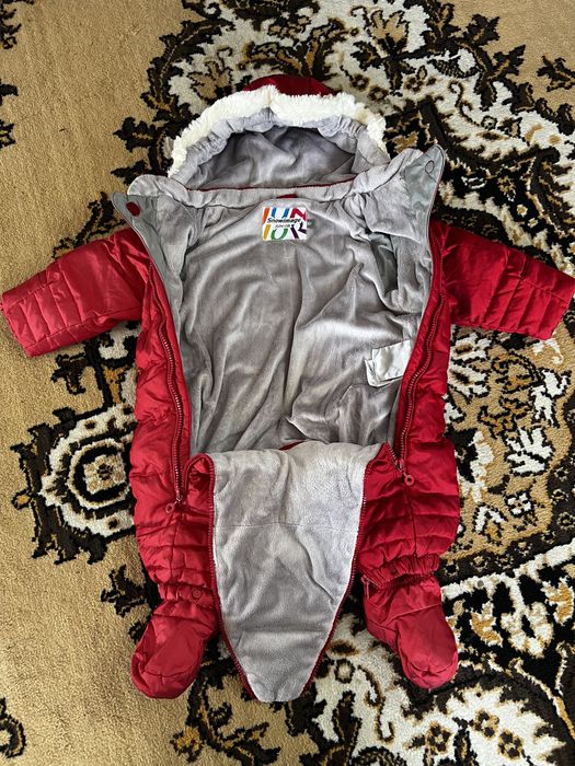 Зимний комбинезон 6-9 месяцев