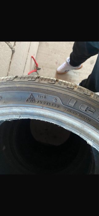 Vand sau schimb cauciucuri!