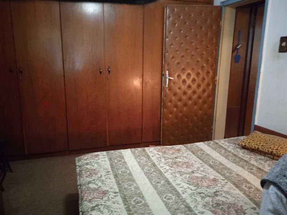 Продава се Тристаен апартамент в Пловдив, Кючук Париж - 70 кв.м за 1286 €/кв.м - Снимка #2