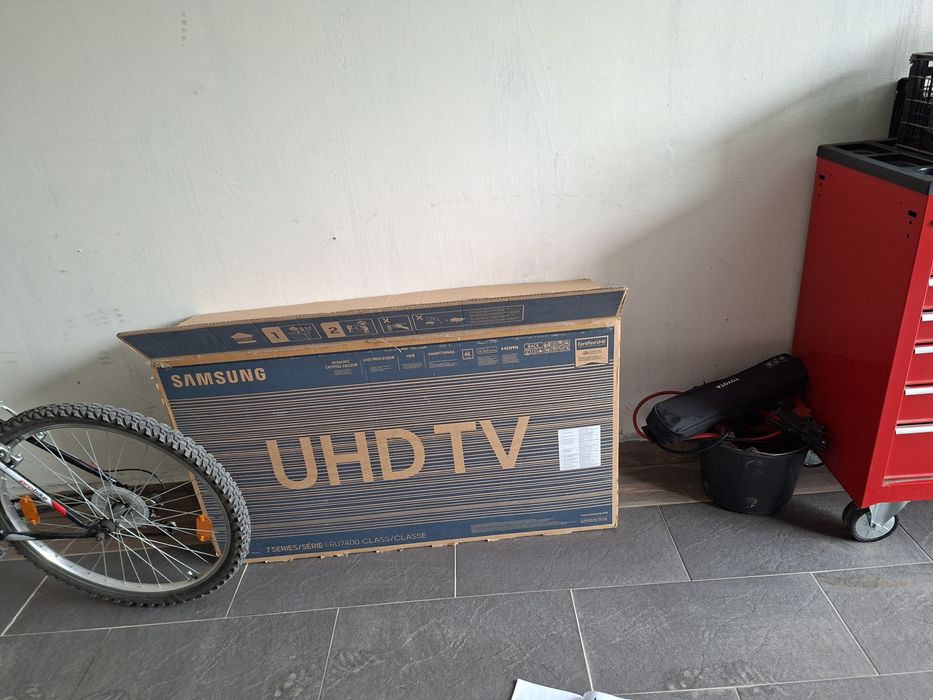 Стойка за телевизор hama и стойка за samsung tv
