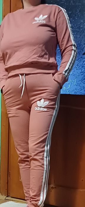 Treninguri damă S.M.L.XL.Preț 100 lei