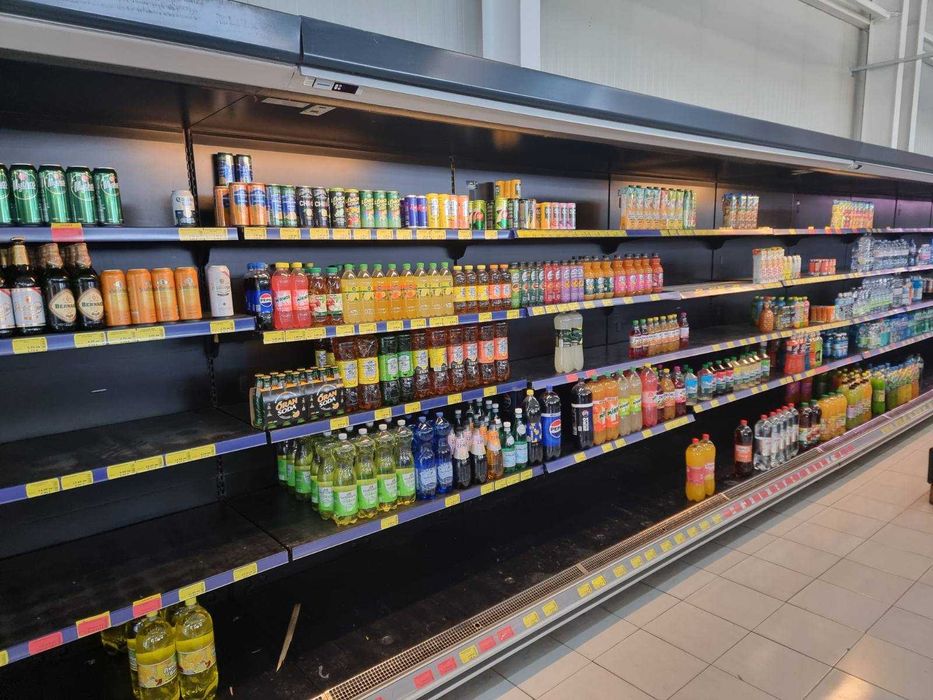 хладилна стена и рафтови стелажи