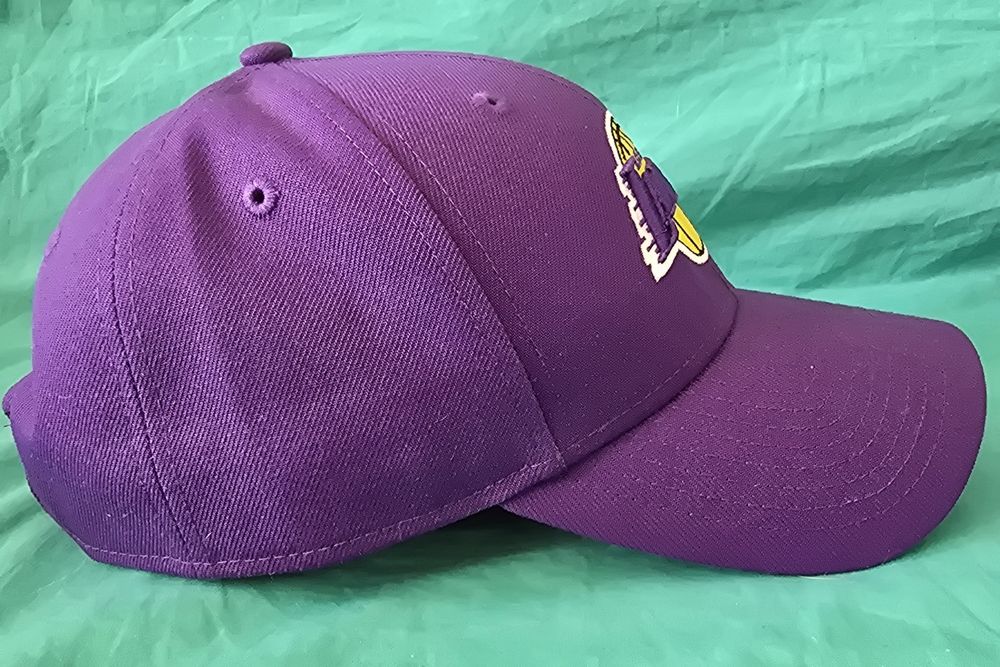Șapcă New Era cu Los Angeles Lakers.