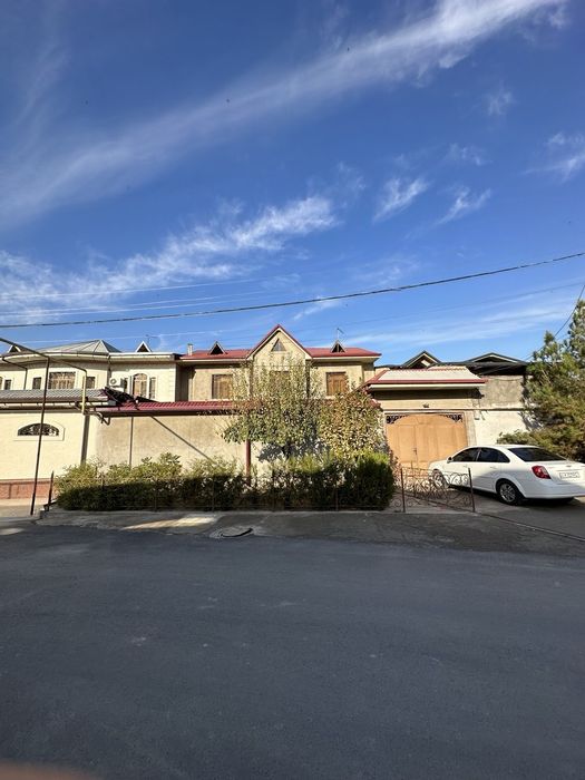 Уй сотилади Урикзор