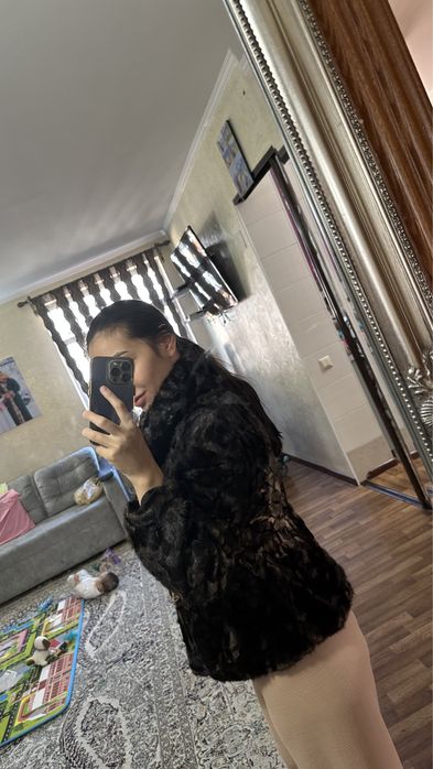 Продам шубу короткую