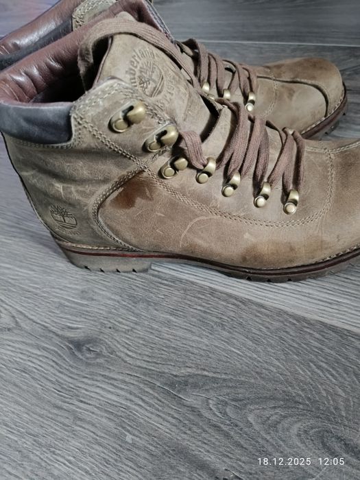 Vând ghete timberland