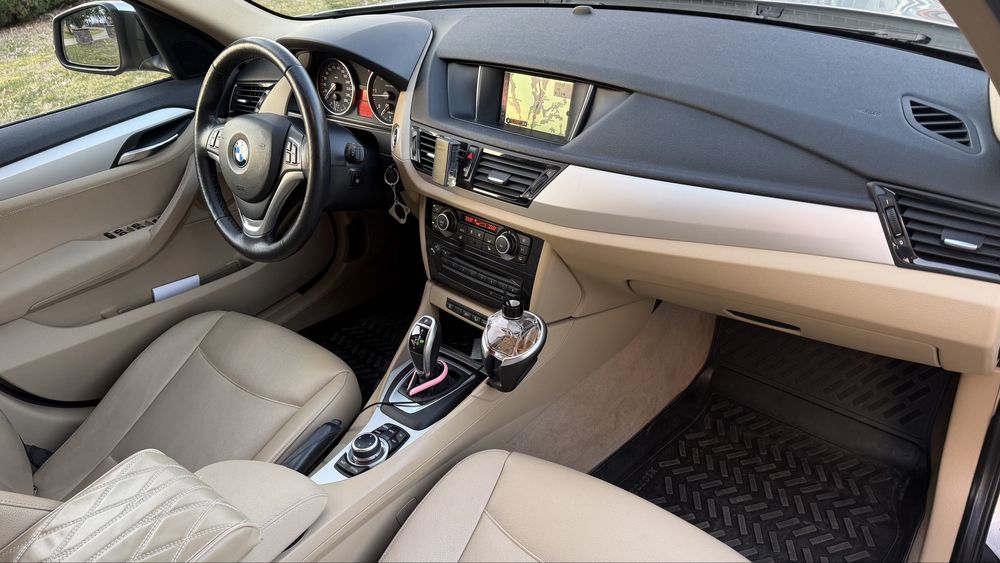 BMW X1 // 2014 // x drive